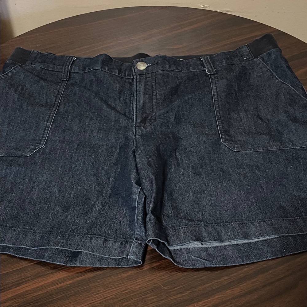 Lee Women's Dark Blue Bermuda Mid Rise Shorts